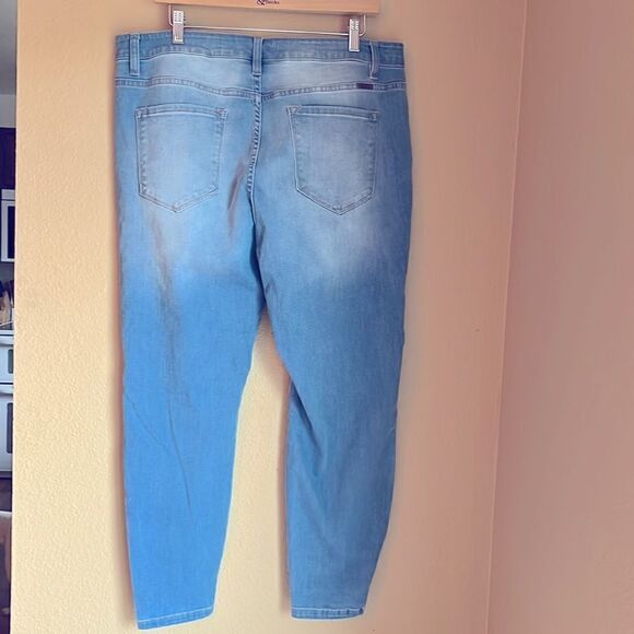 KanCan jeans 2XL light wash NWOT - Picture 2 of 12